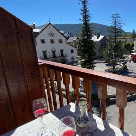 Plaza Centro Apartment Биескас Екстериор снимка
